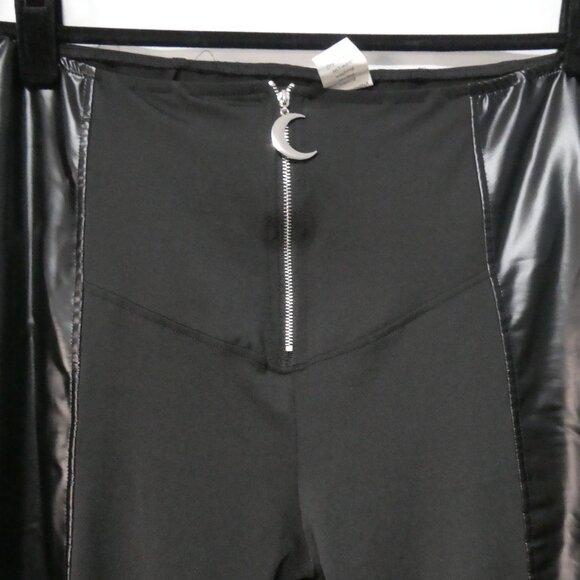 Unbranded | XXL | Chic Black Flared Pants | Crecent Moon Zipper Pull - Picture 4 of 16